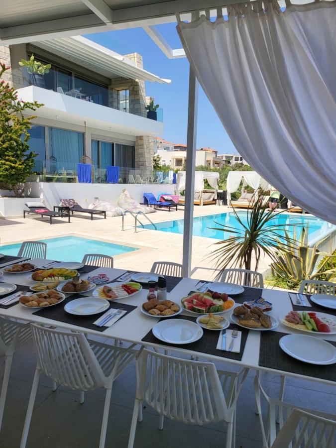 Made Of Blue Luxury Suites Collection Ретимно Екстериор снимка