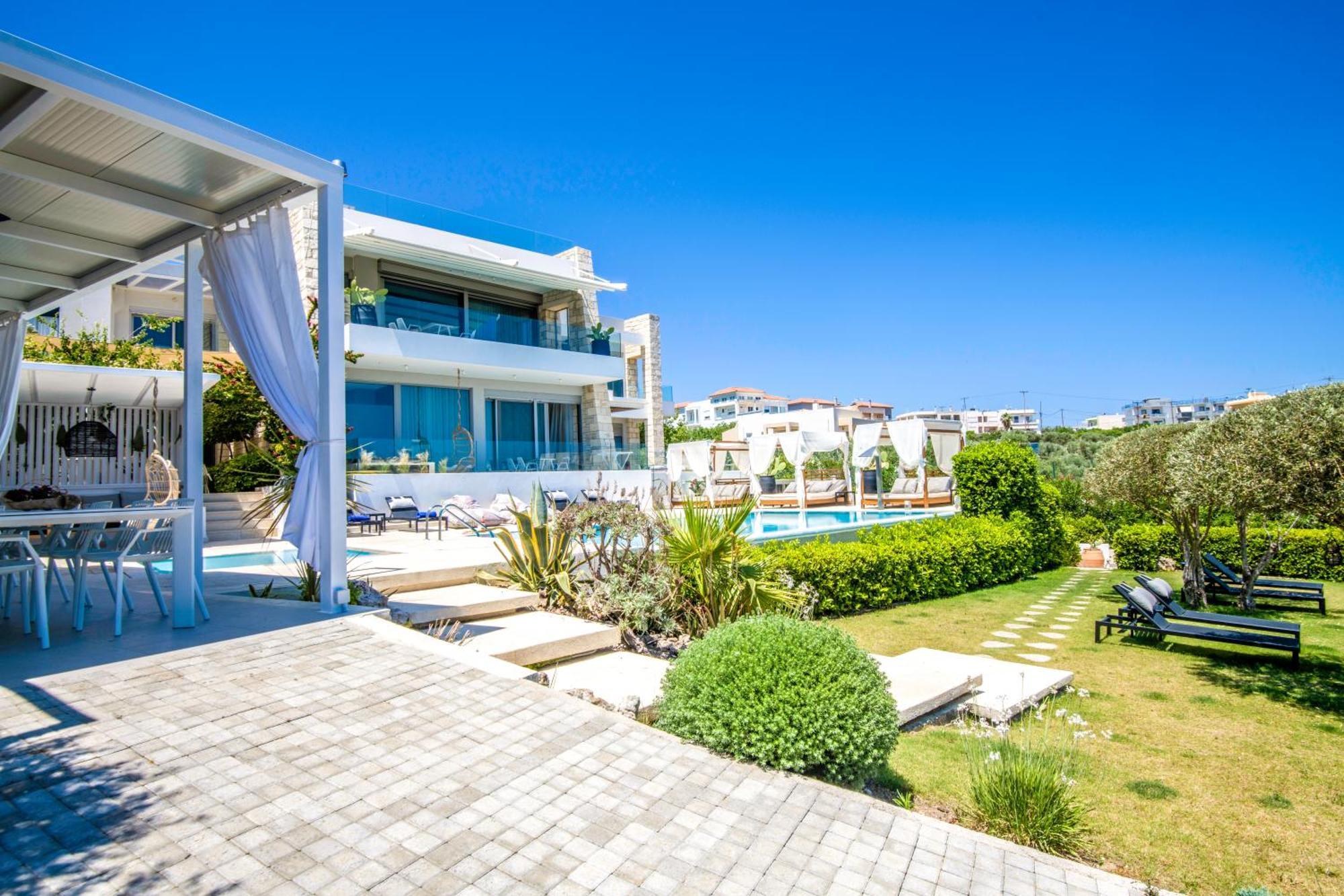 Made Of Blue Luxury Suites Collection Ретимно Екстериор снимка