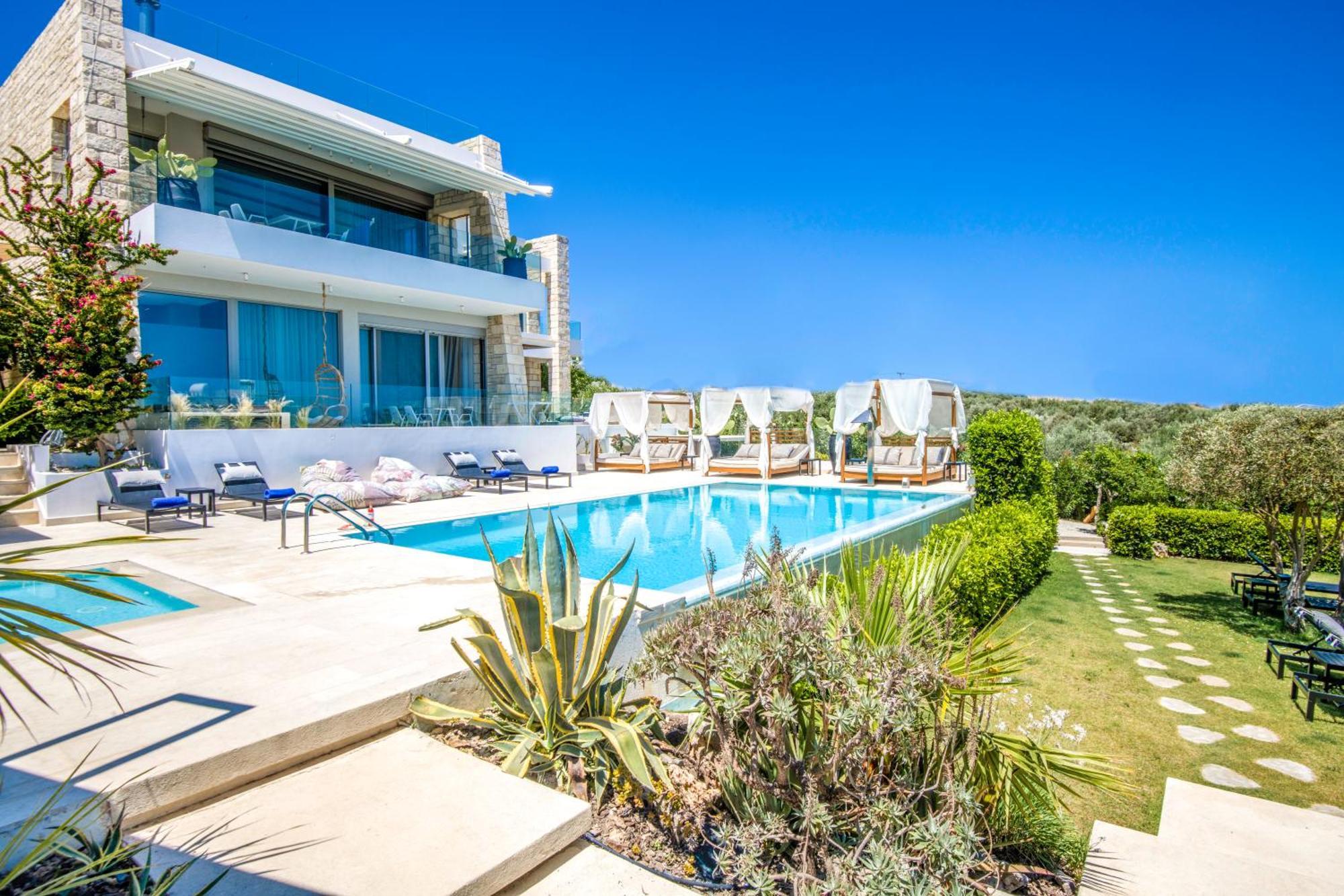 Made Of Blue Luxury Suites Collection Ретимно Екстериор снимка