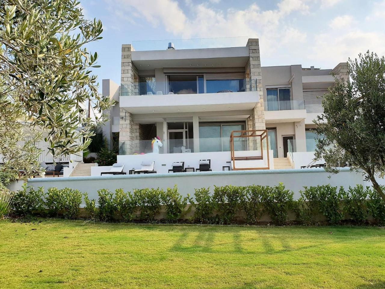 Made Of Blue Luxury Suites Collection Ретимно Екстериор снимка
